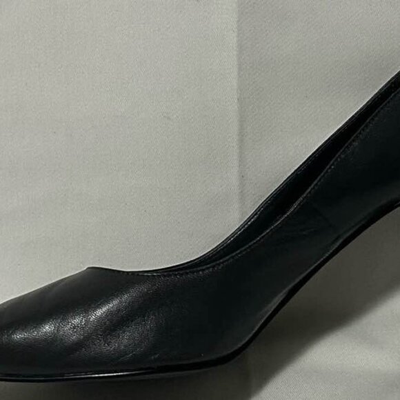 Michael Shannon - Black Pointed Toe Pumps - Picture 4 of 5